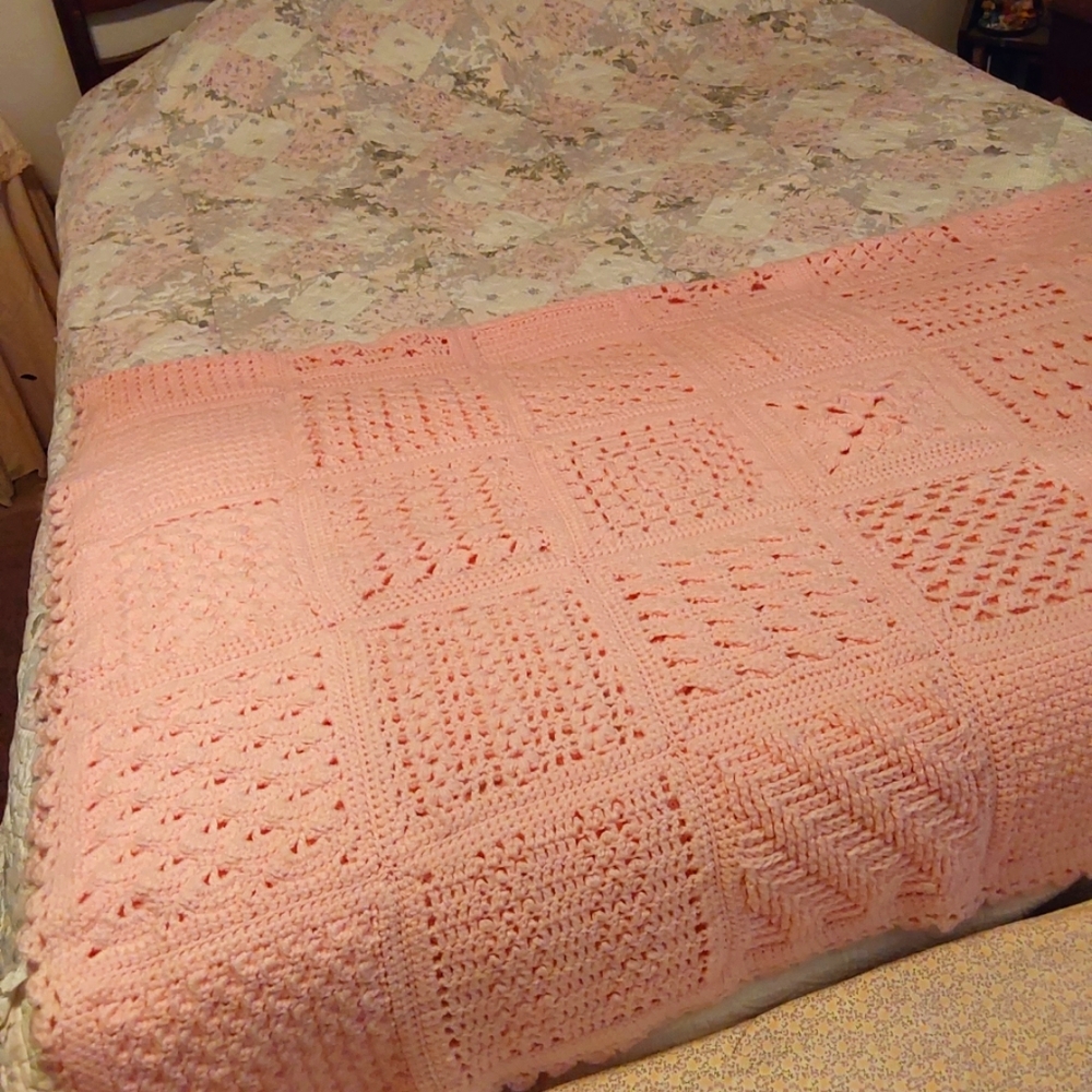 🌺 Beautiful Pink Hand Crafted Afgan/Bed Cover/Throw